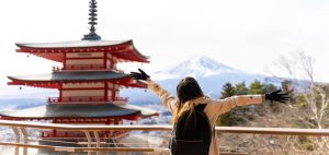 Gen Z Suka Solo Traveling, Long Weekend Digemari Wisata Keluarga